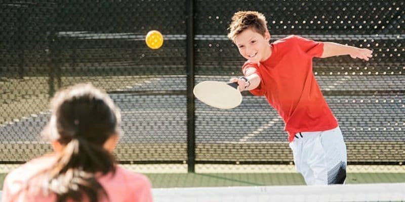 Best Pickleball Paddles For Spin