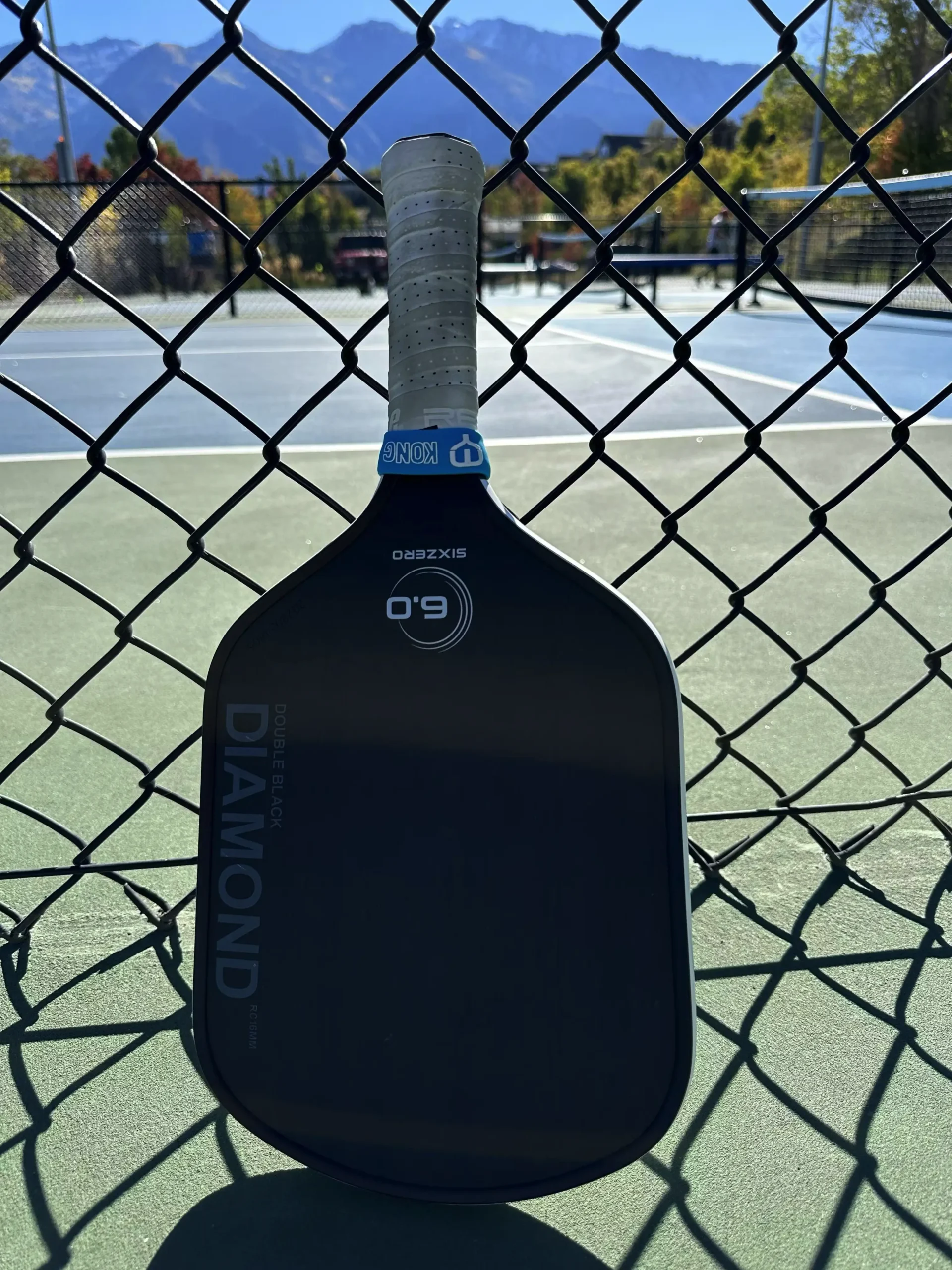 Sixzero Double Black Diamond Control 16Mm Pickleball Paddle Review Pickleballspots.com . 6 Scaled